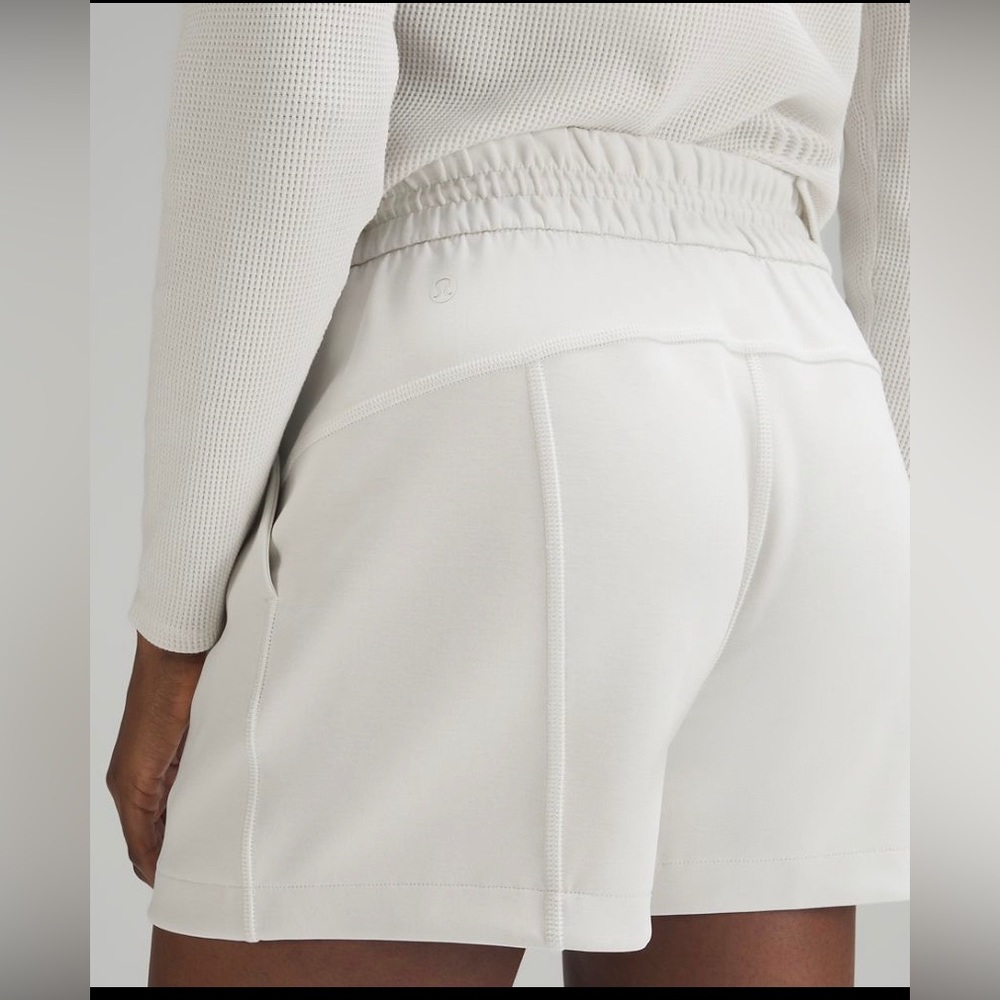 Lululemon softstreme high rise short 4” Bone
